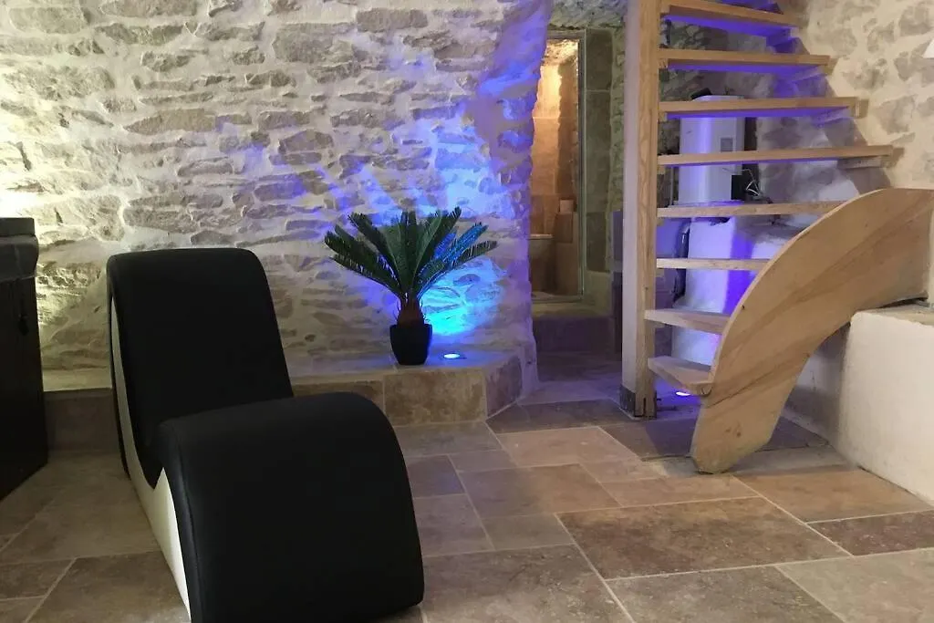 Les Secrets De L'Isle Villa 0*, L'Isle-d'Abeau France