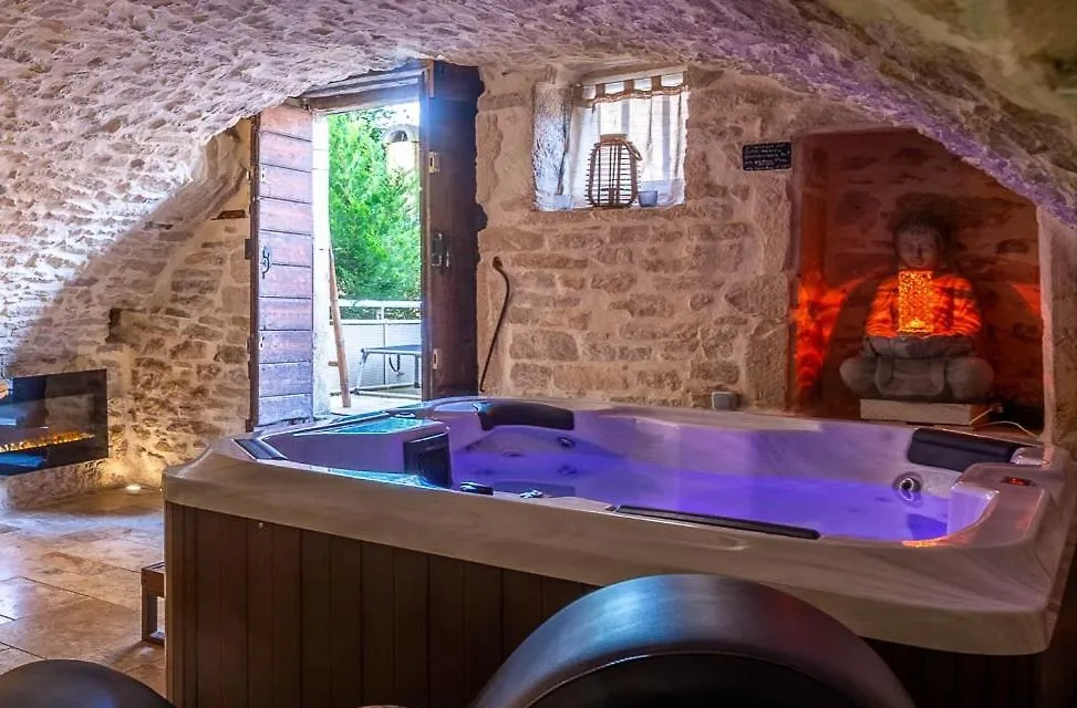 Les Secrets De L'Isle Villa Holiday home L'Isle-d'Abeau